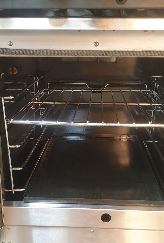Cobra CR6D - 4 Burner Gas Range Oven