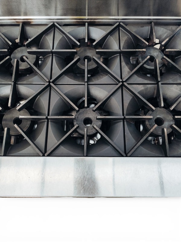 TrueHeat RCR9-6 Range with Static Oven