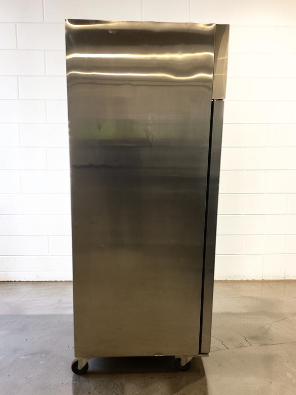 Polar DL895-A 2 Door Upright Chiller