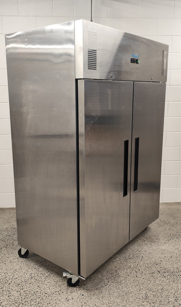 Polar DL895-A 2 Door Upright Chiller