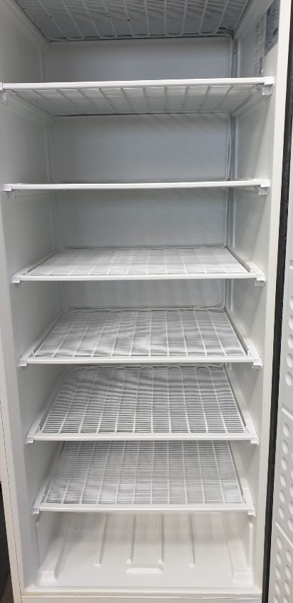 Polar CD615-A Upright Freezer (4)