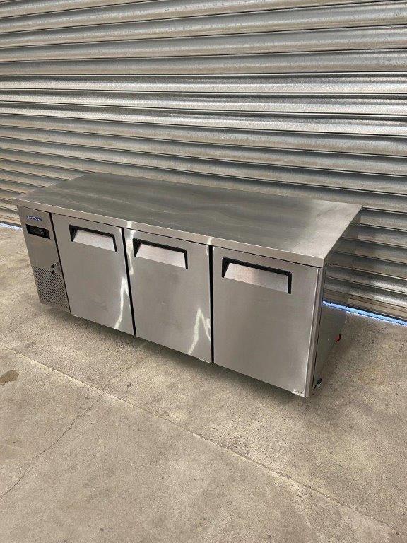 EuroChill Undercounter Chiller - 1800x70 (4)