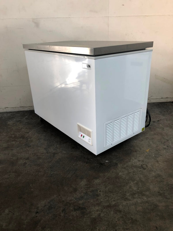 Delta ERD9 Chest Freezer (NaN)