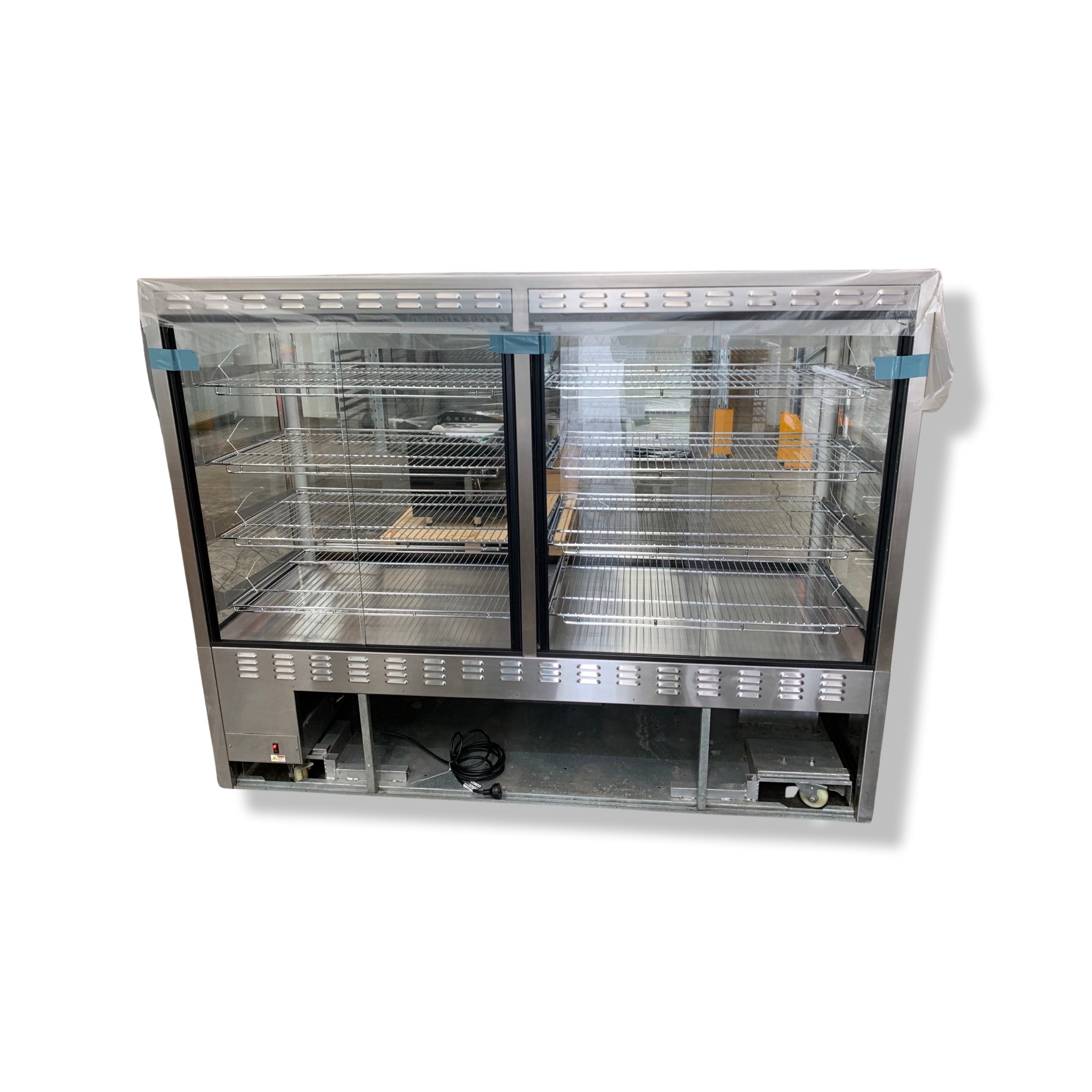 Festive YA18 Ambient Display Cabinet