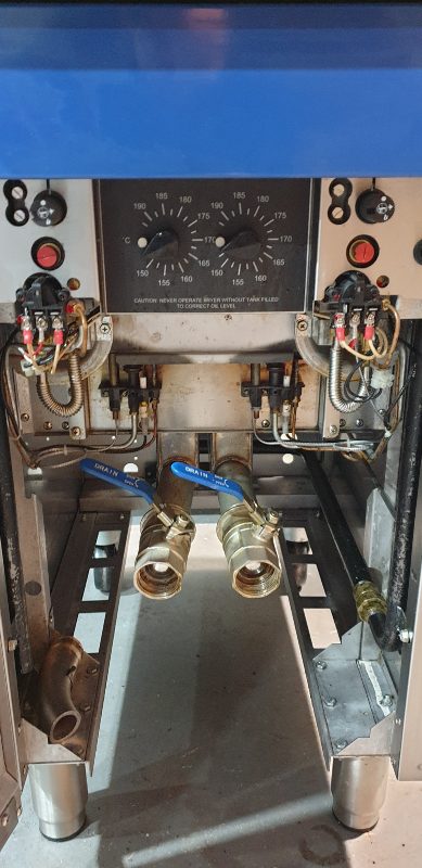 Thumbnail - Blue Seal GT46 Twin Tank Deep Fryer