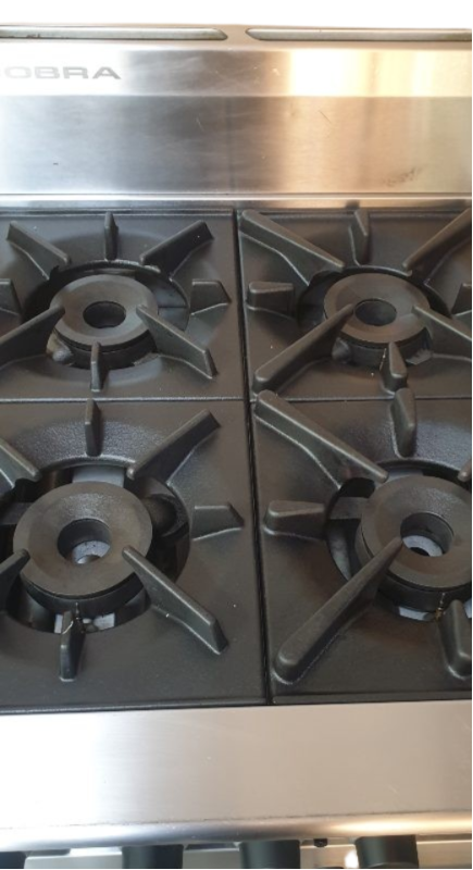 Cobra CR6D - 4 Burner Gas Range Oven