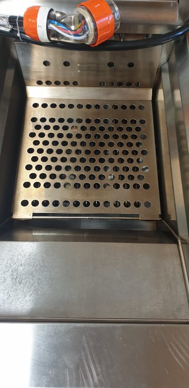 Blue Seal E43 Electric Fryer