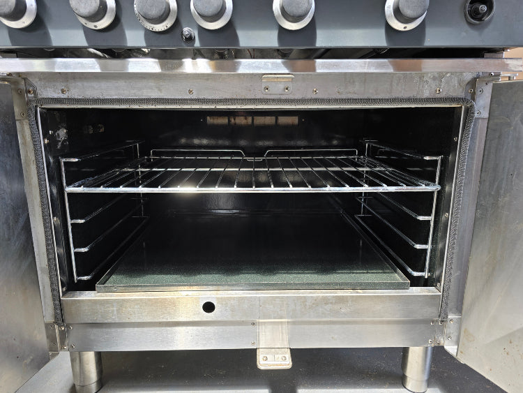 Cobra CR9CL 4 Burner Range Oven