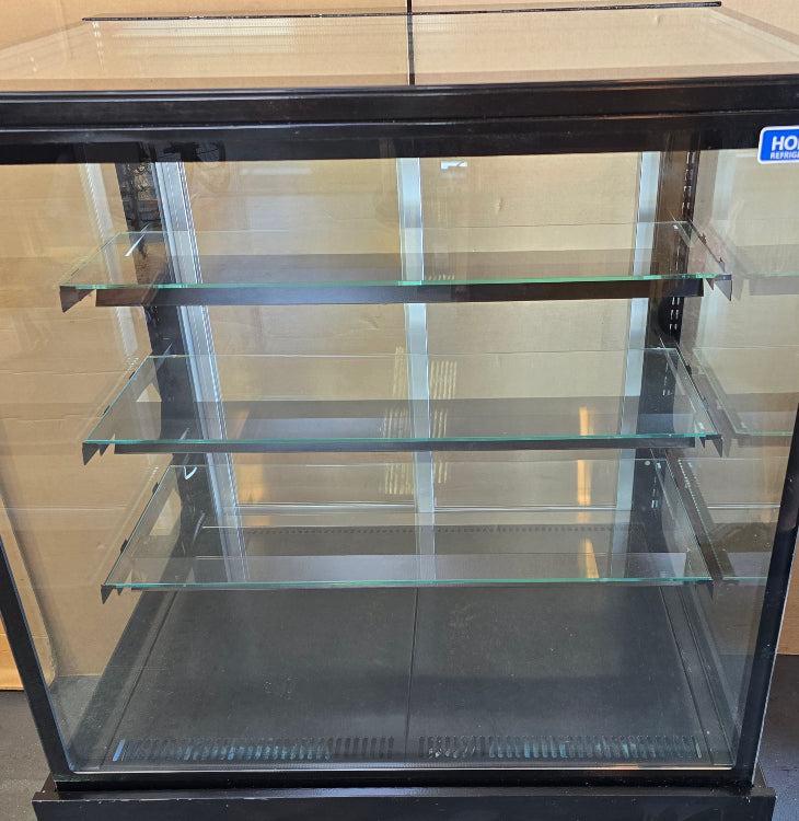 Honar EVOKL90V Freestanding Chilled Display Cabinet