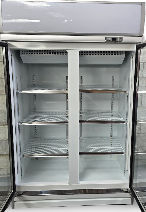 Delta Showcase Chiller