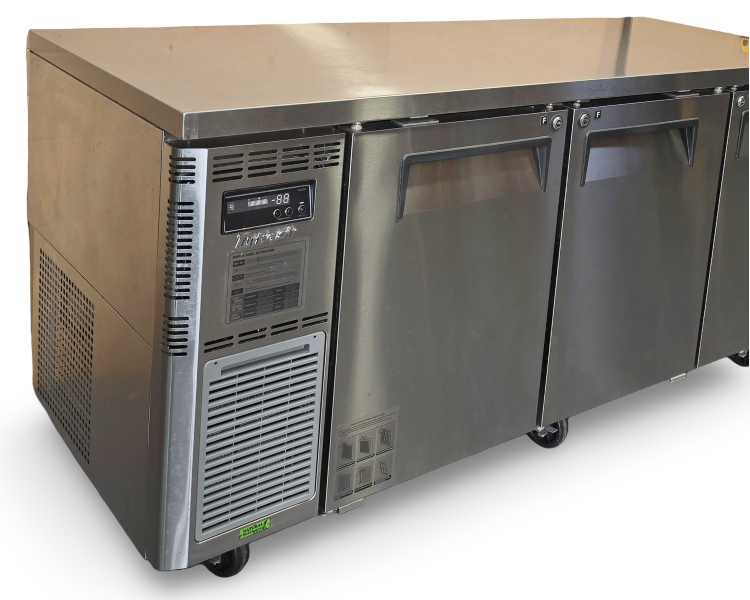 Turbo Air KUF18-3-N Undercounter 3 Door Freezer