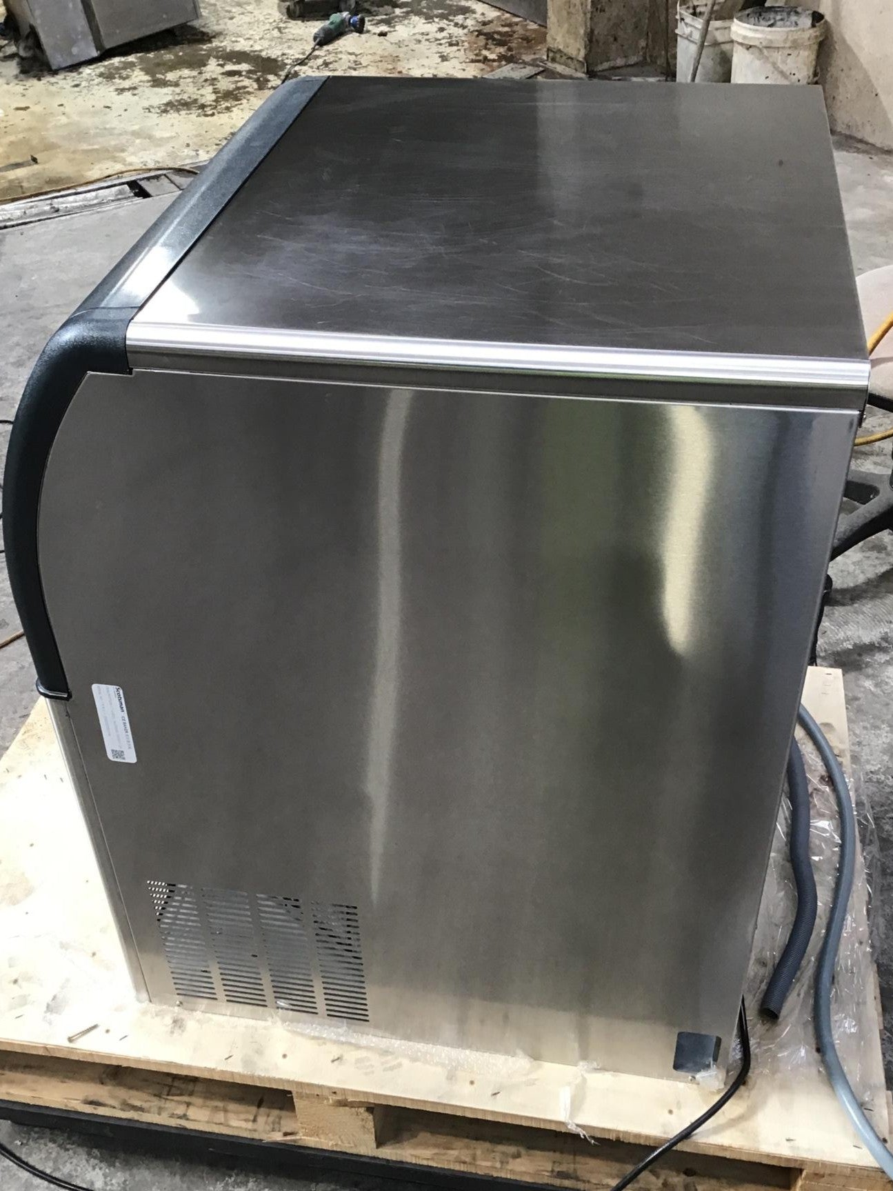 Scotsman NU300AS Ice Machine