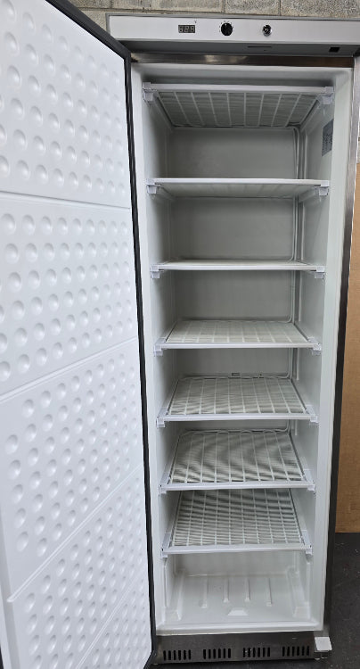 FED HF400 Upright Freezer