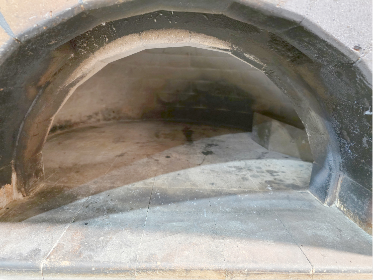 Authentic 1300 Pizza Oven