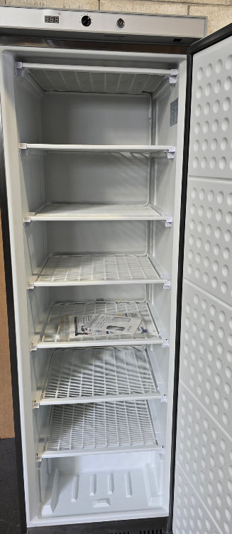 FED HF400 Upright Freezer