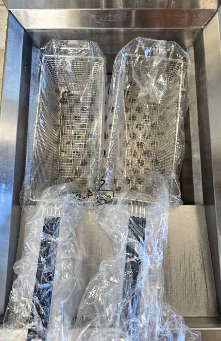 Blue Seal GT45E Fryer