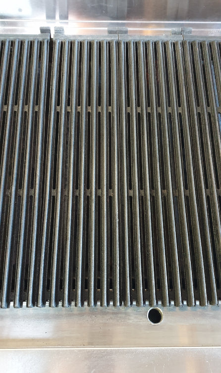 Cobra CB6 Char Grill on Cabinet Base