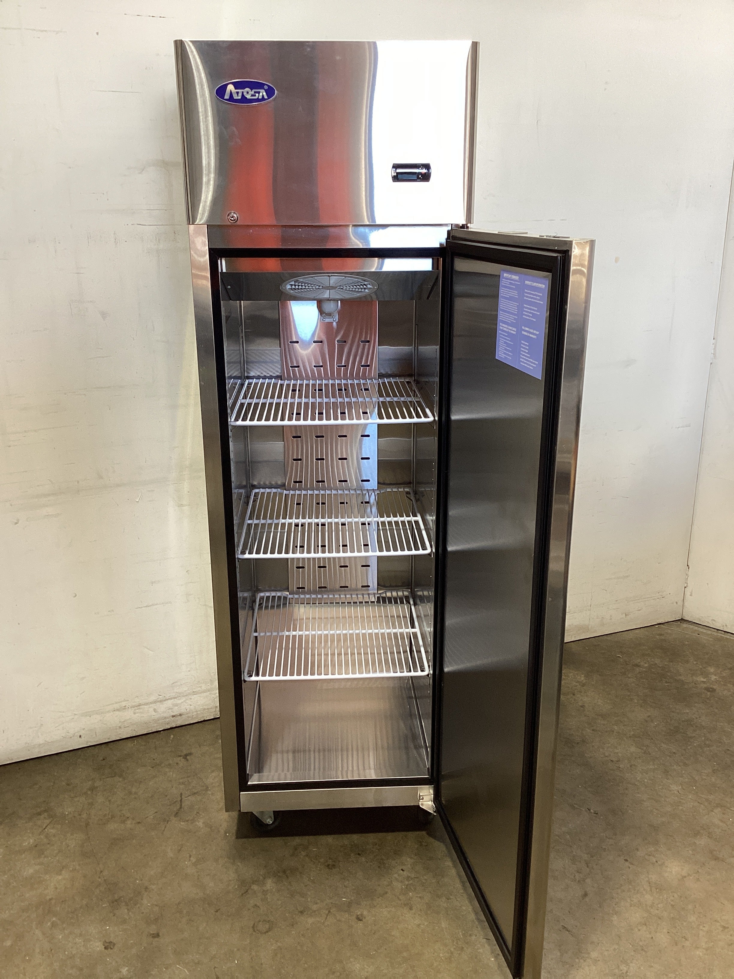 Atosa YBF9207GR Upright Freezer