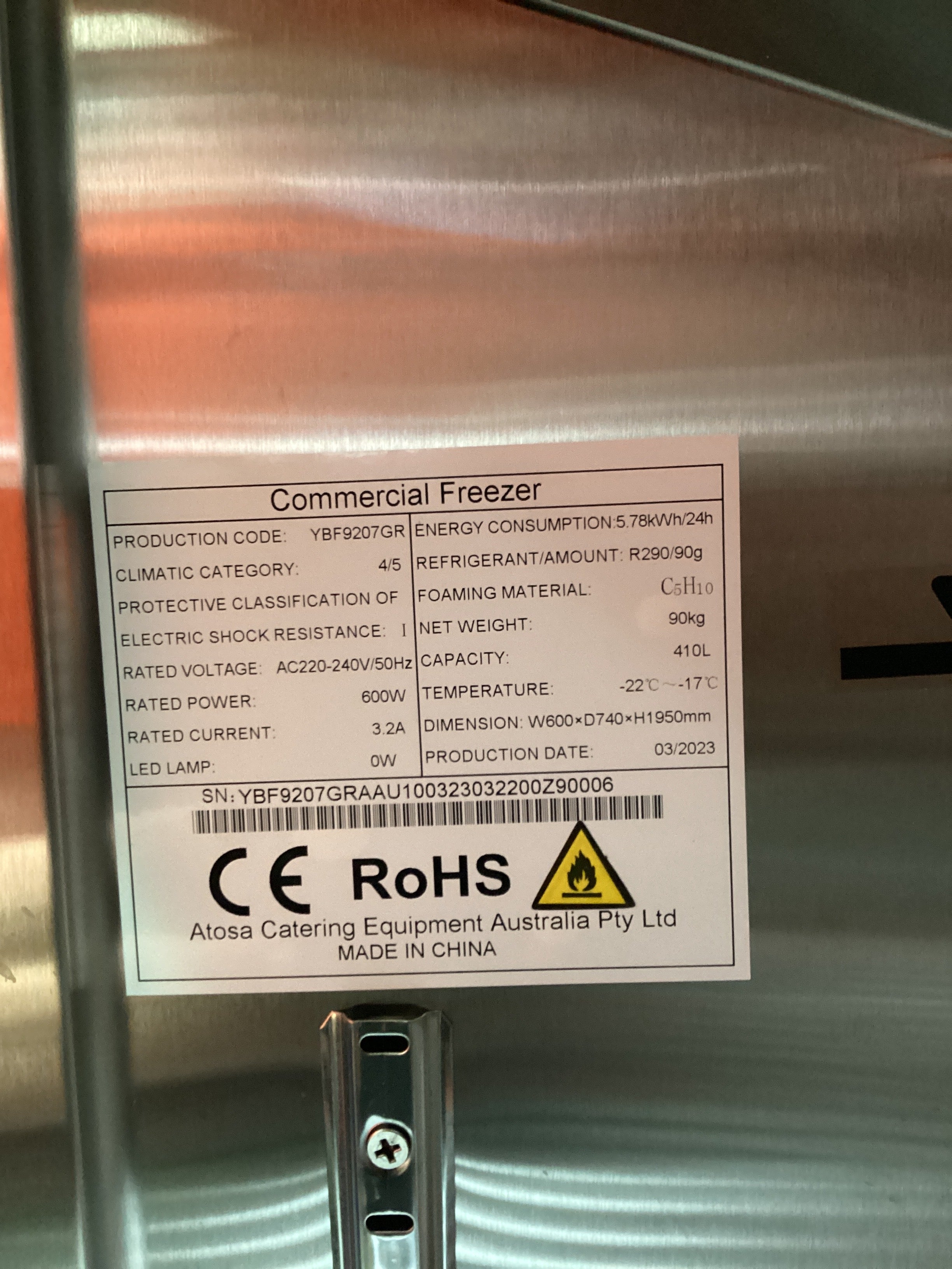 Atosa YBF9207GR Upright Freezer