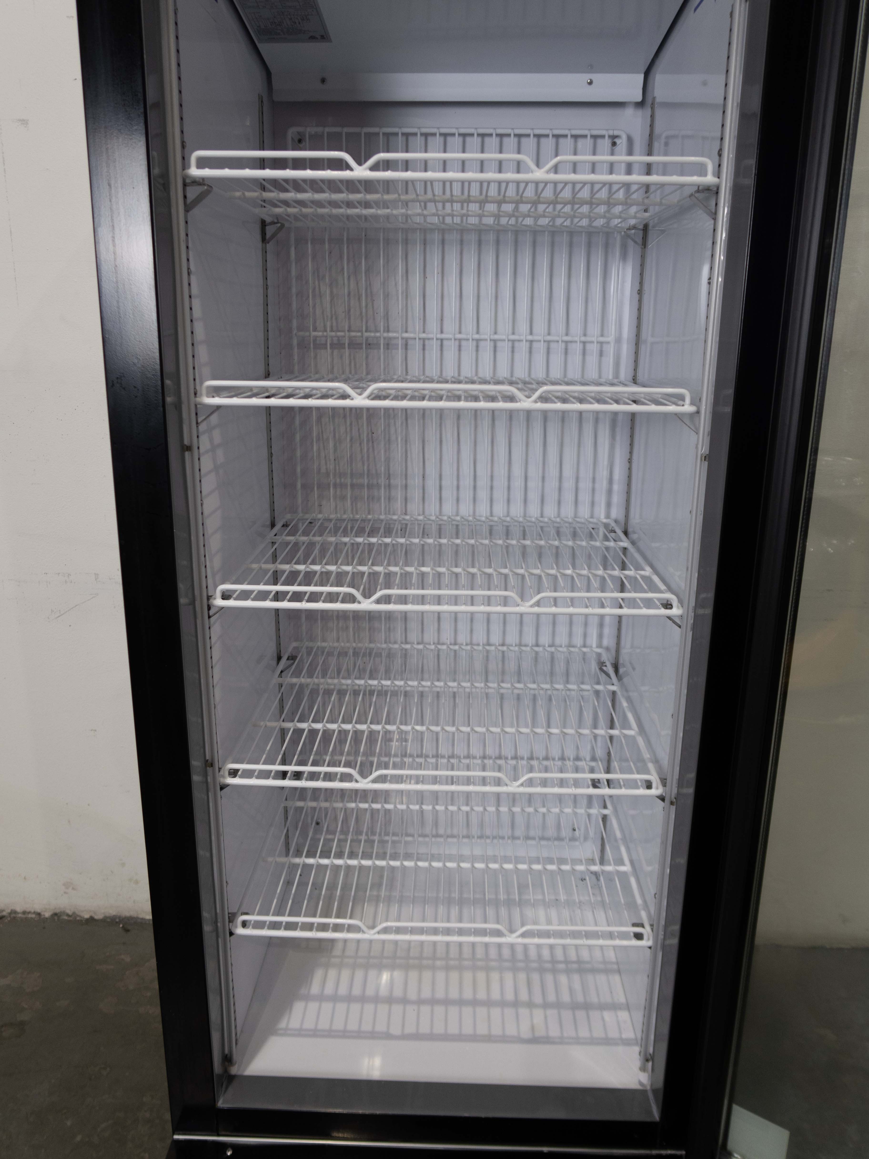 Saltas QNDA2625 Upright Freezer