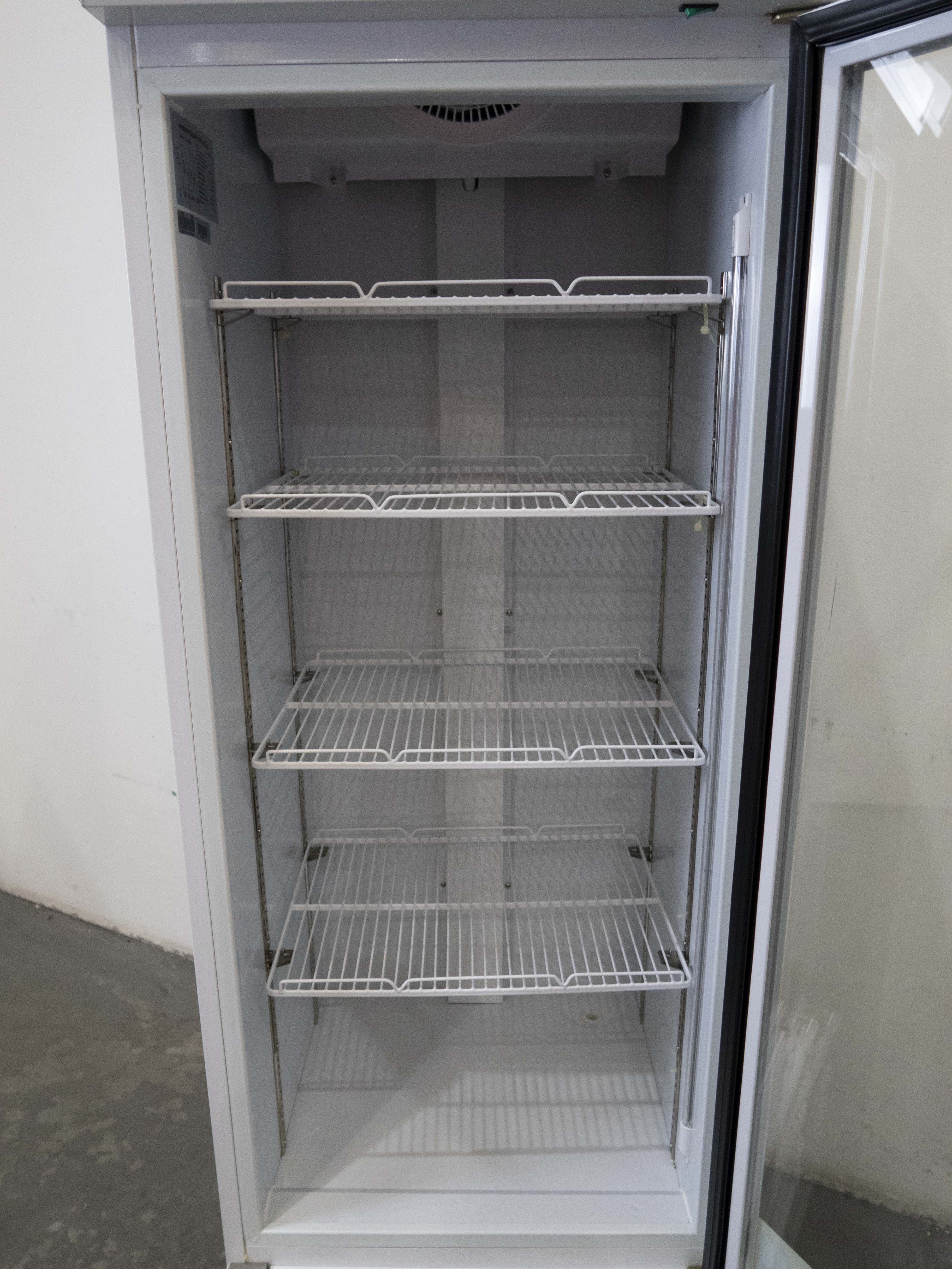 Saltas NDA2625 Upright Freezer
