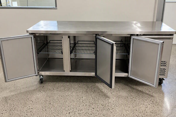 FED-X XUB7C18S3V 3 Door Underbench Chiller