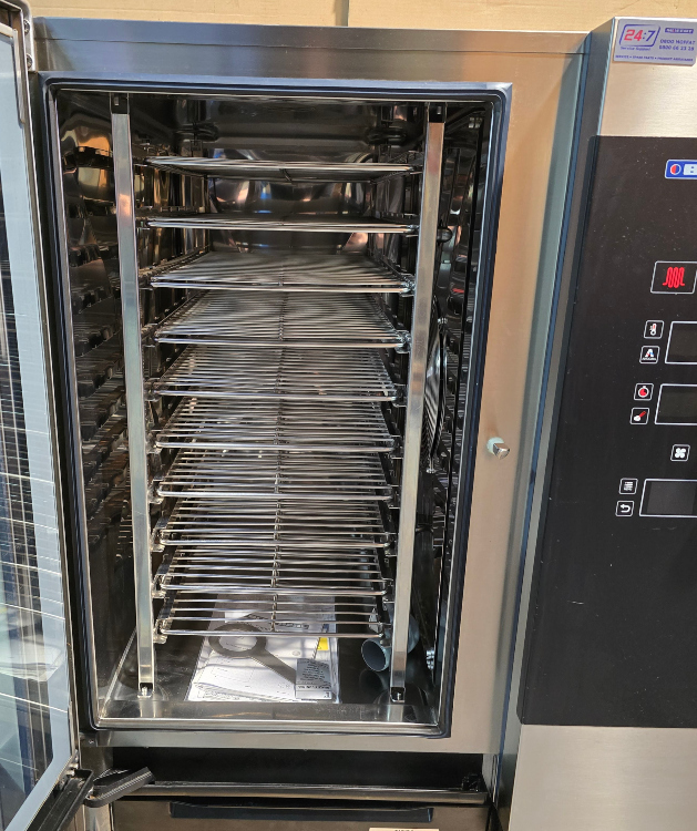 Blue Seal Sapiens E10RSDW Electric 10-Tray Combi Oven + Z24 Stacking Kit