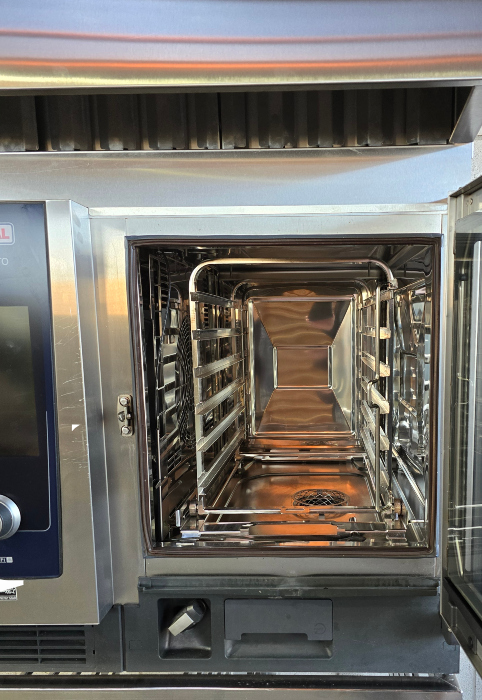 Rational 61E iCombi Pro with Ventless Hood