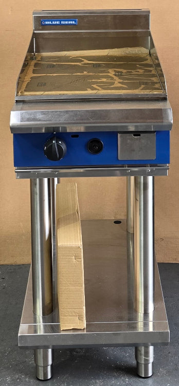 Blue Seal Evolution Series GP513-LS 450mm Gas Griddle + Leg Stand