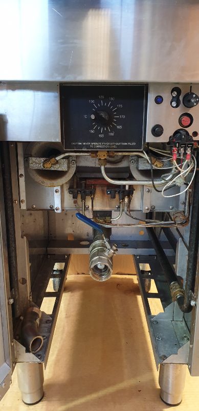 Waldorf EMW9 Open Pot Gas Deep Fryer (6)