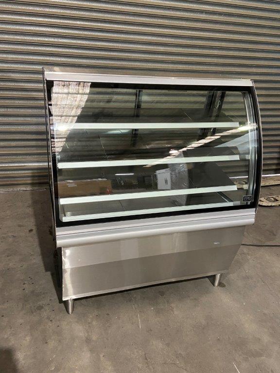 FPG Refrigerated Food Display Cabinet (4)