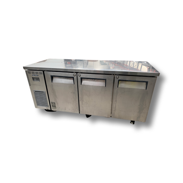 Skipio SUR18-3 3 Door Under Bench Chille (2)
