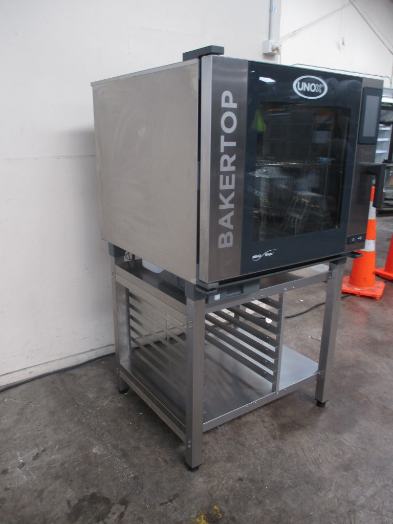 Unox XEBC-06EU-E1R 6 Tray Combi Oven (2)