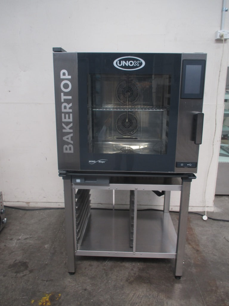 Unox XEBC-06EU-E1R 6 Tray Combi Oven (1)