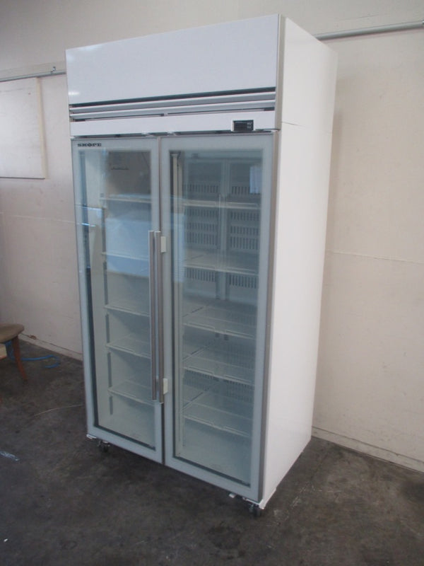 Skope VF1000X 2 Door Upright Freezer (3)