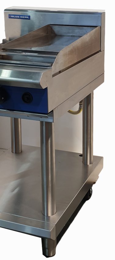 BLUE SEAL Gas 2 Burner with Griddle (3)