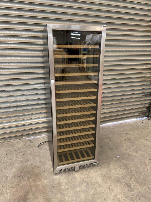 Delonghi DELWC166S Wine Cabinet (2)