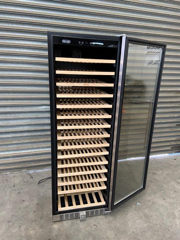 Delonghi DELWC166S Wine Cabinet (3)