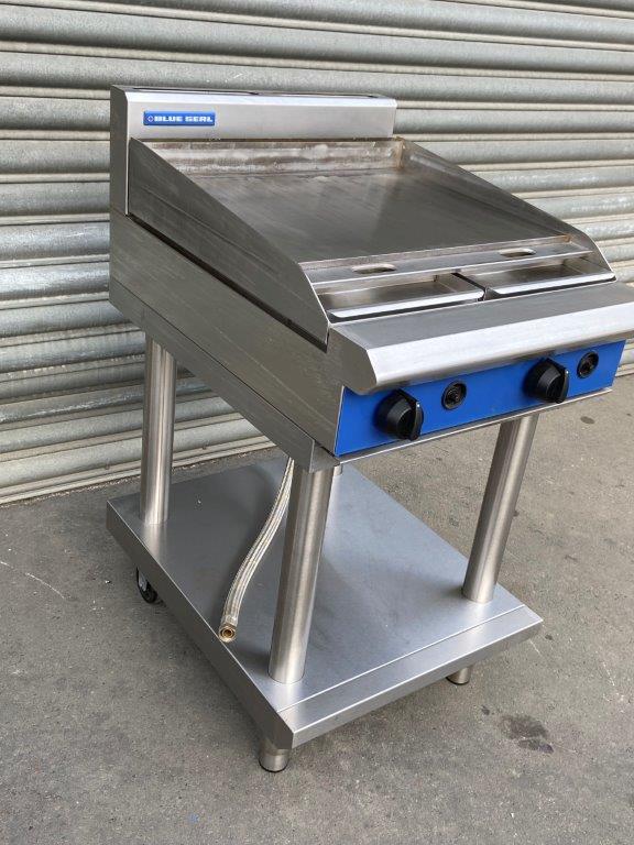 Blue Seal G514B-LS Electric Griddle Cook (4)
