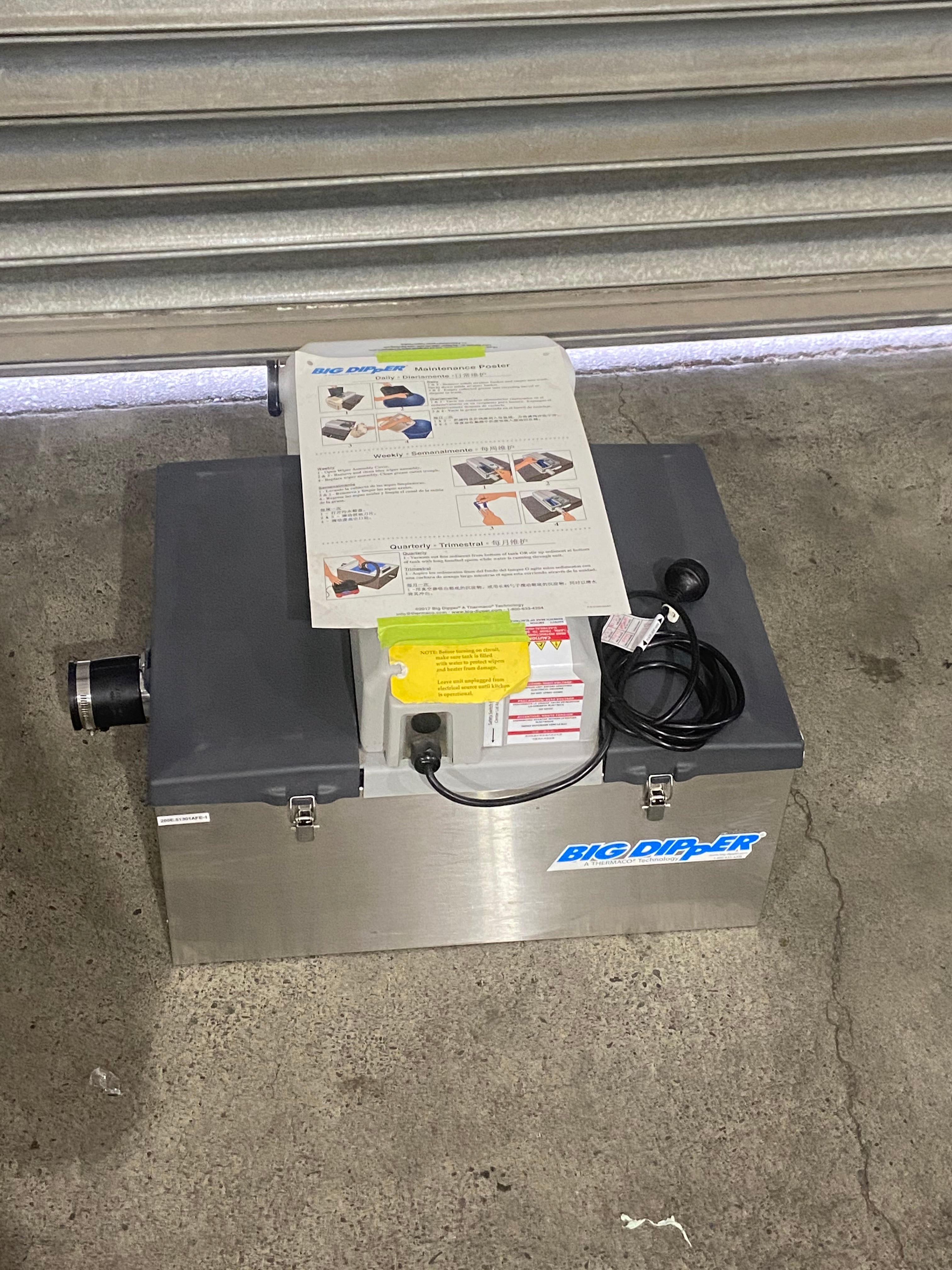 BIG DIPPER  W-200-IS-E Grease Trap (1)