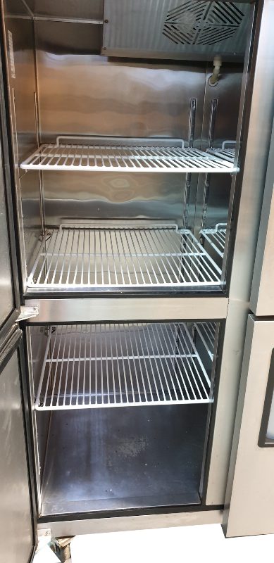 Eurochill ERE3 Vertical 2 Split Door Chi (4)